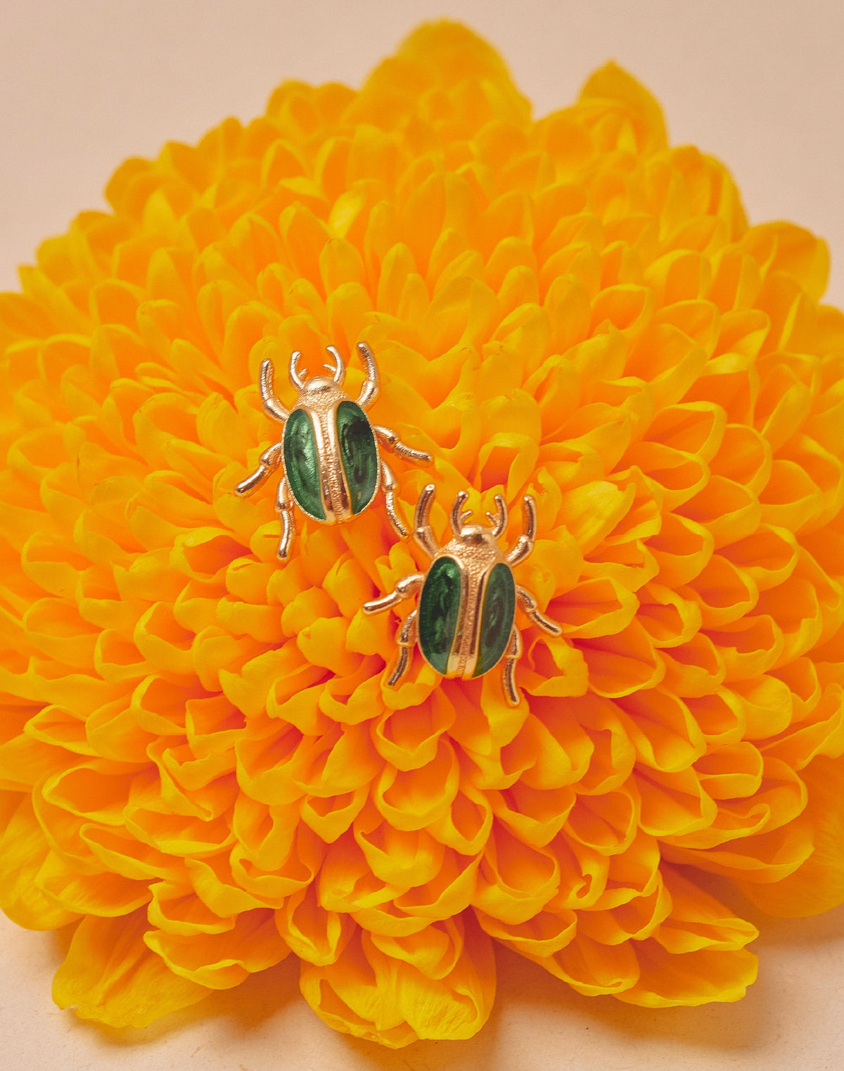 Aretes Mini Escarabajo