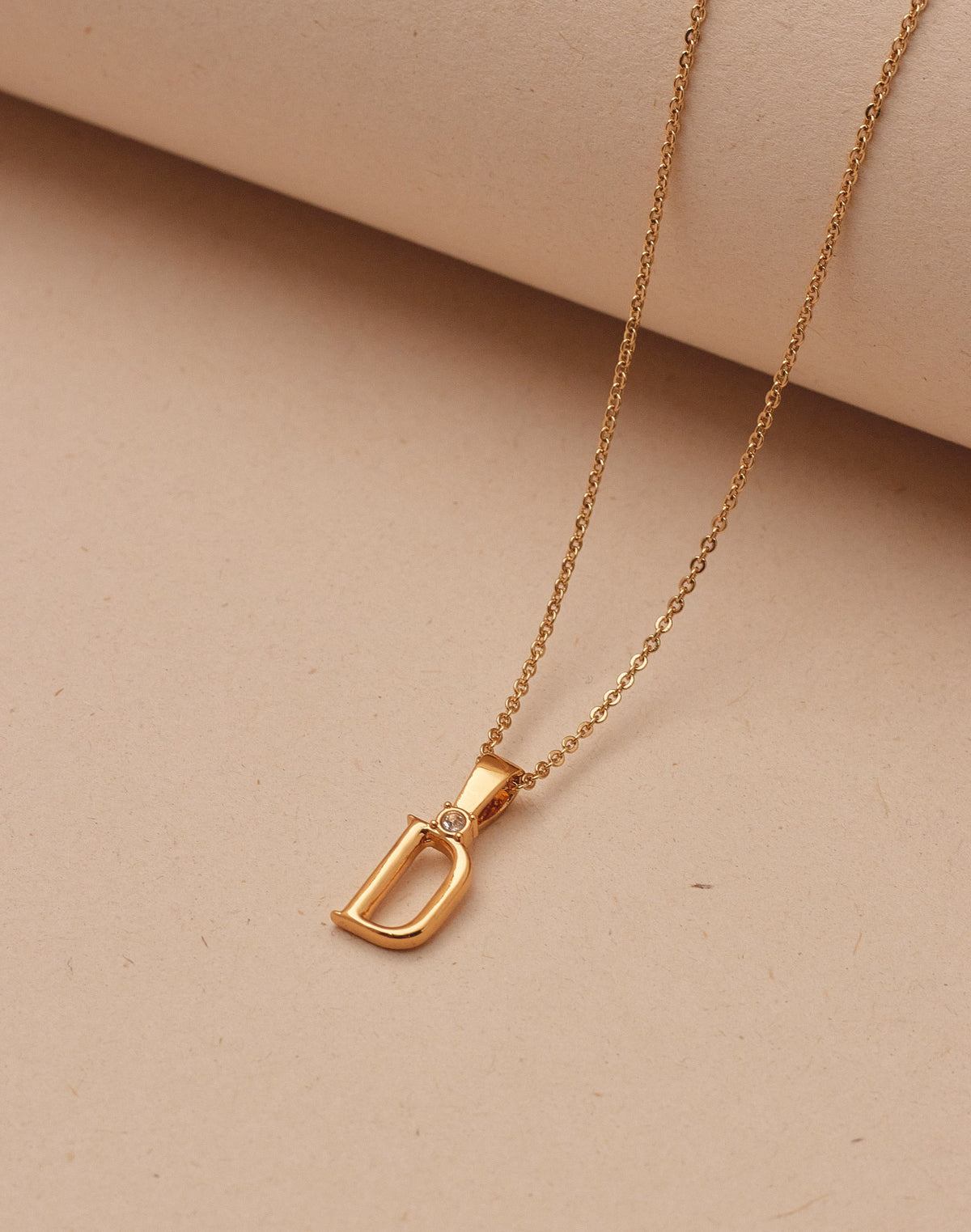 Collar de Letras Serif