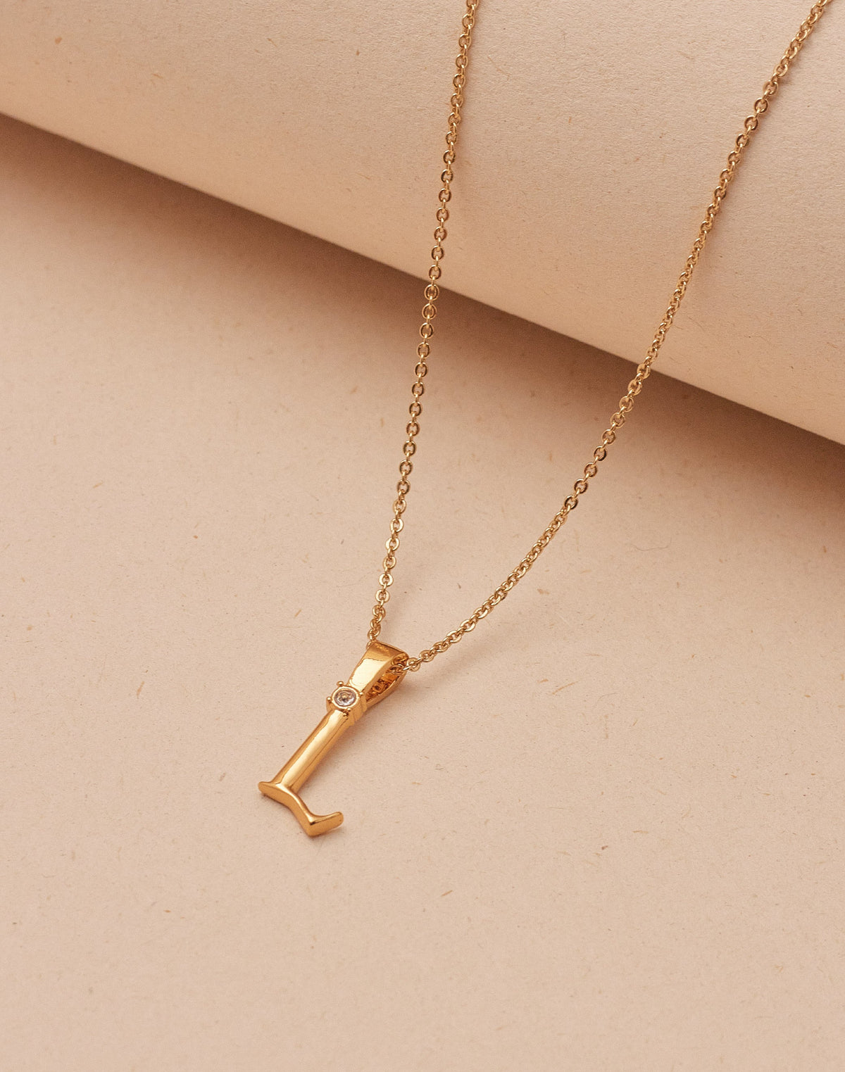 Collar de Letras Serif